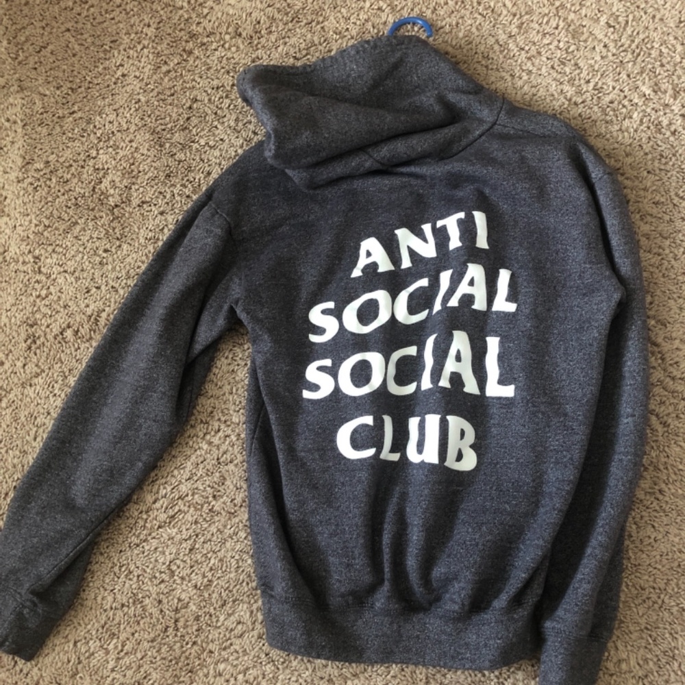 Sweater - Picture 2 of 2